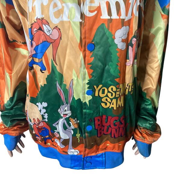 Looney Tunes Satin Bomber Jacket Mens XL Frenemies Bugs Bunny Yosemite Sam - Picture 4 of 15
